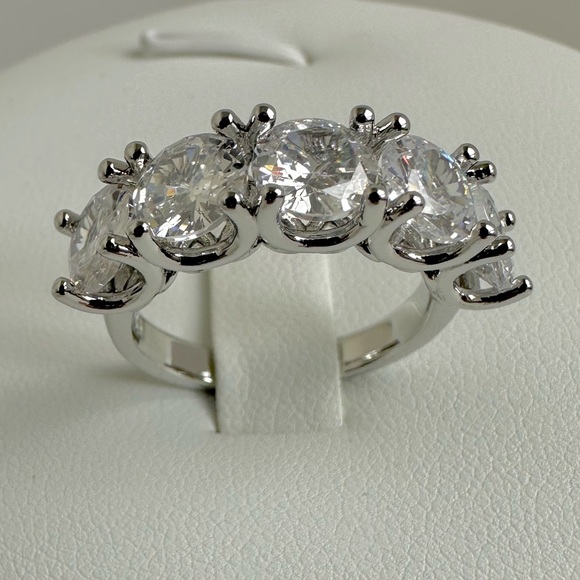 Diamond Band - Picture 4 of 10